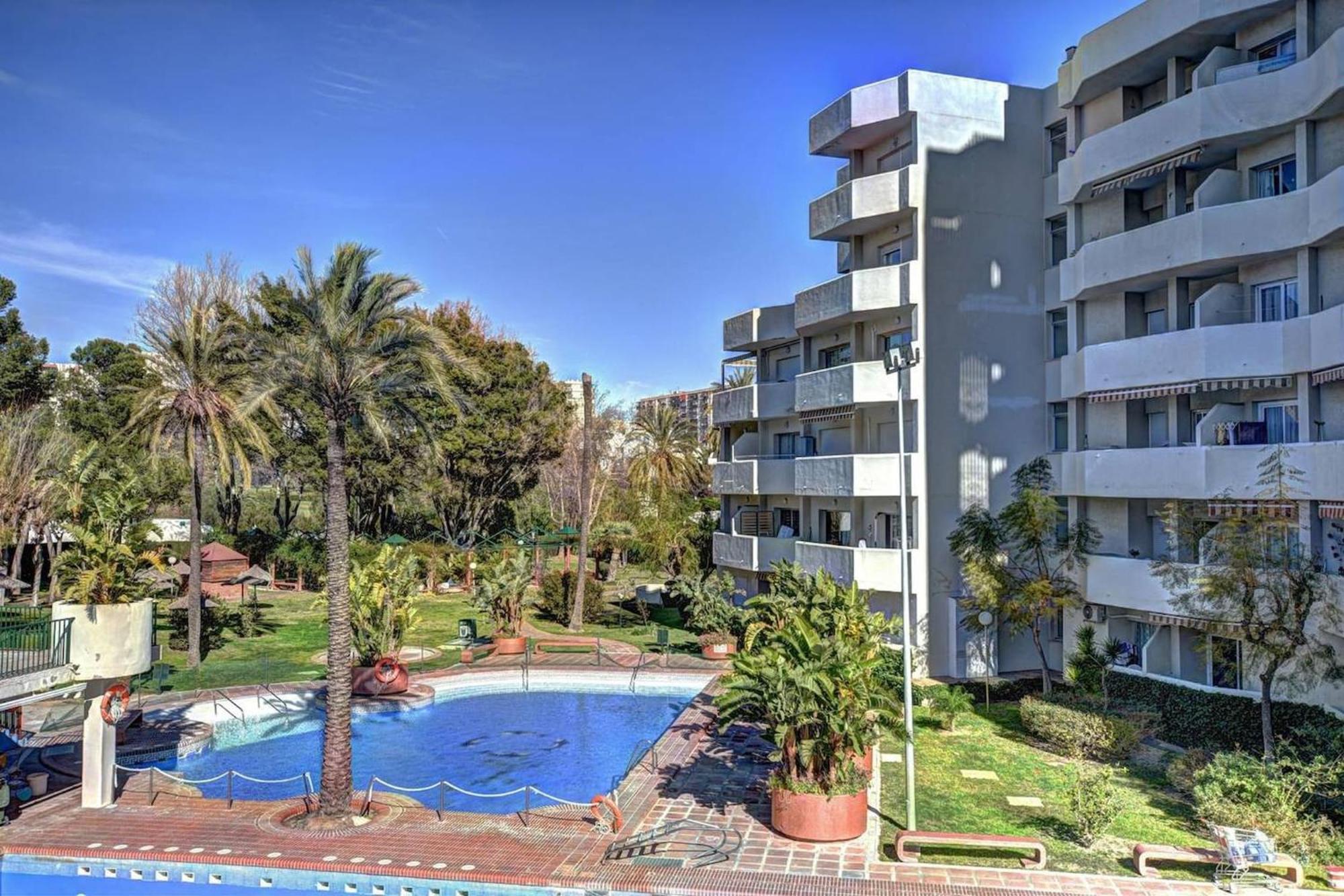 Benalbeach Apartment With Water Park Benalmadena Exterior photo